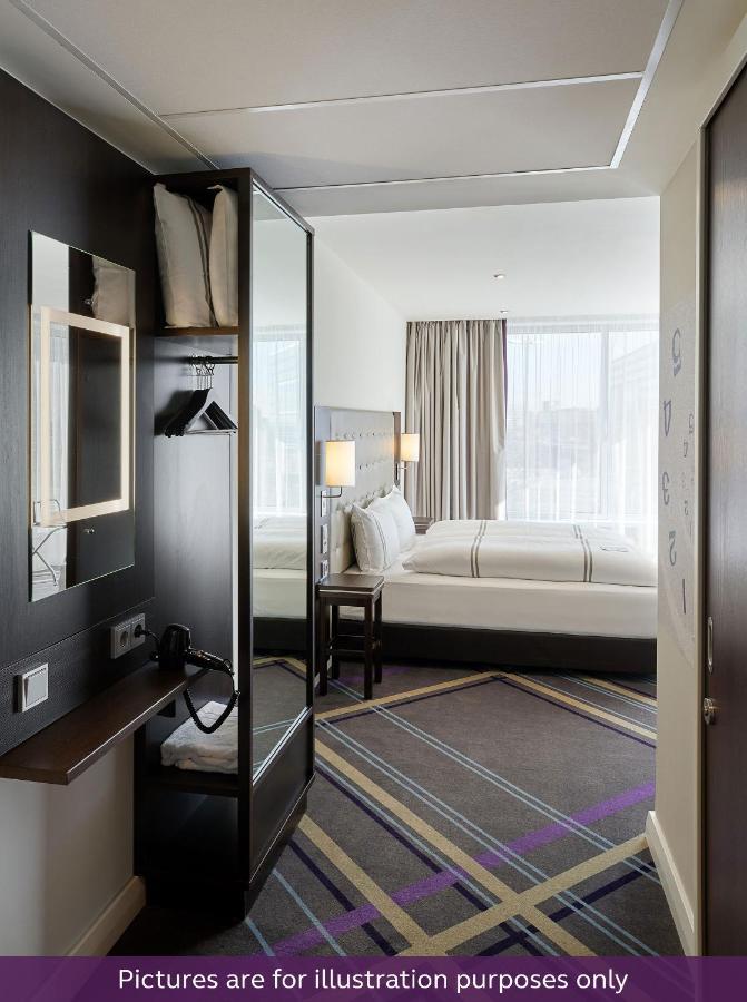 Premier Inn Frankfurt Westend Frankfurt am Main Exterior photo