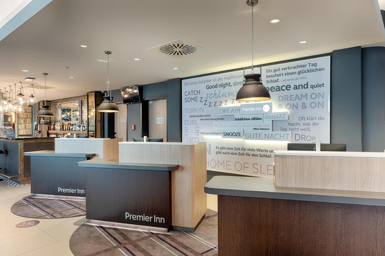 Premier Inn Frankfurt Westend Frankfurt am Main Exterior photo